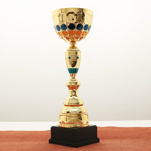 Кубок нагородний K5116A золотий на дерев’яній основі H50см, чаша D16см