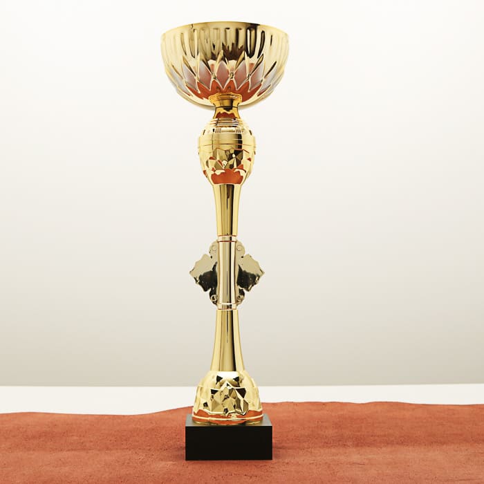 Кубок нагородний K6140B золотий на дерев’яній основі H38см, чаша D12см