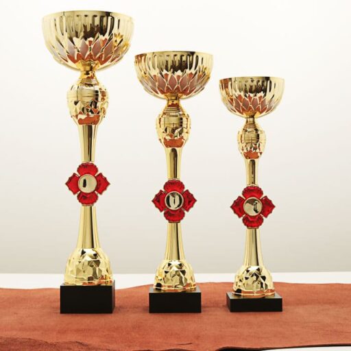 Кубок нагородний K6140B золотий на дерев’яній основі H38см, чаша D12см