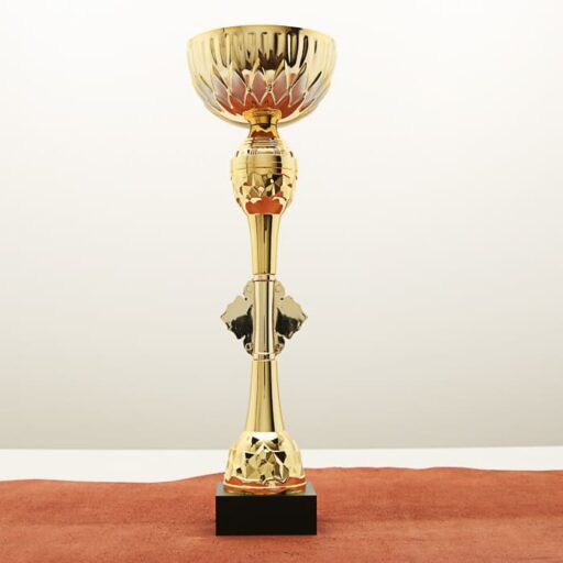 Кубок нагородний K6140A золотий на дерев’яній основі H43см, чаша D14см