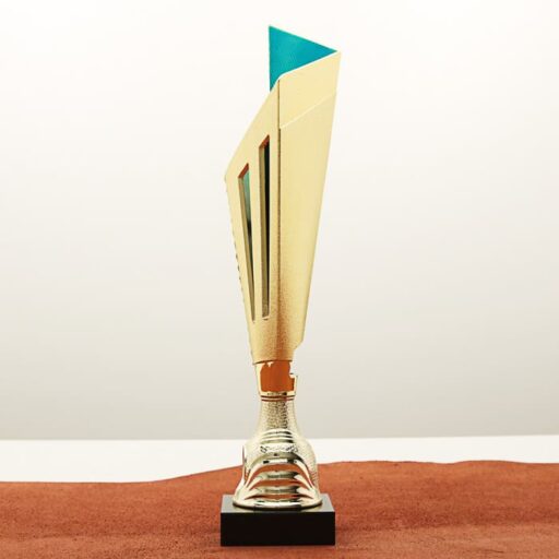 Кубок нагородний K5115A золотий на мармуровій основі H34см