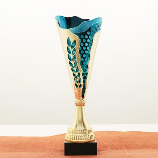 Кубок нагородний K5100C золотий на дерев’яній основі H32см