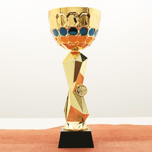 Кубок нагородний K5122A золотий на дерев’яній основі H38см, чаша D16см