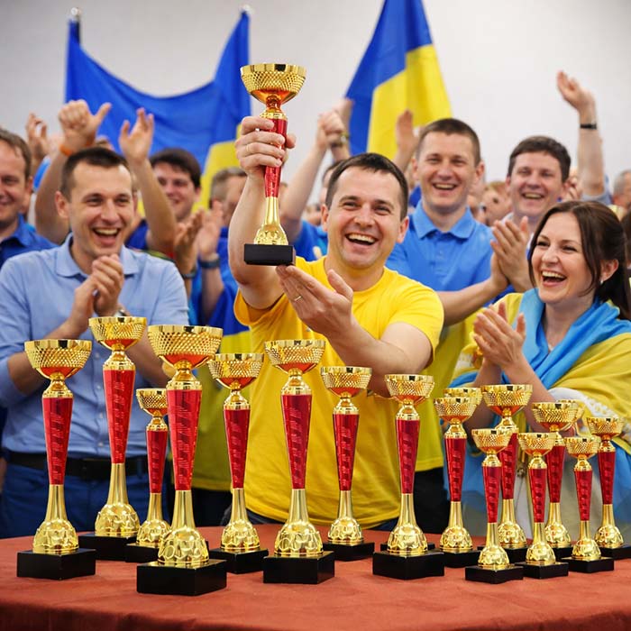 Кубок нагородний K5132B золото-червоний без ручок на мармуровій основі H34см, чаша D90мм