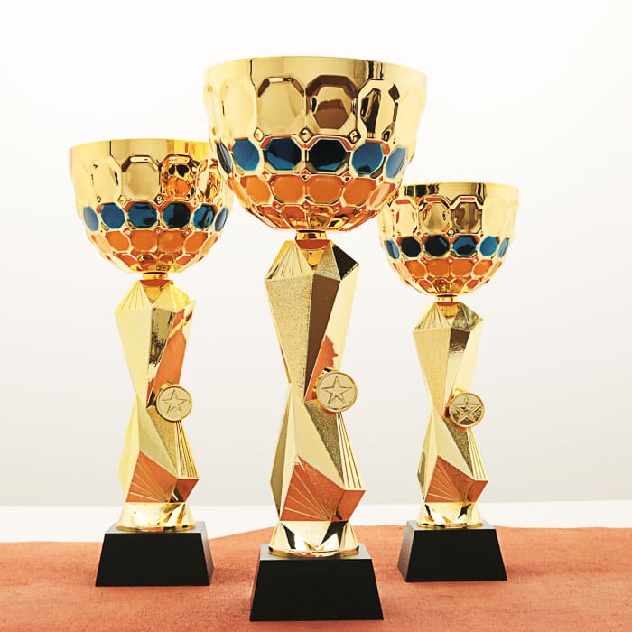 Кубок нагородний K5122B золотий на дерев’яній основі H35см, чаша D14см