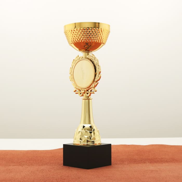 Кубок нагородний K5133A золотий на дерев’яній основі H31см, чаша D12см