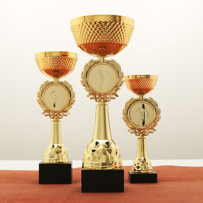 Кубок нагородний K5133A золотий на дерев’яній основі H31см, чаша D12см