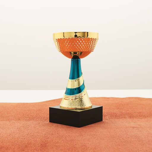 Кубок нагородний K5117B золотий на дерев’яній основі H18см, чаша D90мм