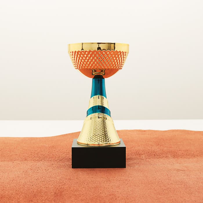 Кубок нагородний K5117B золотий на дерев’яній основі H18см, чаша D90мм