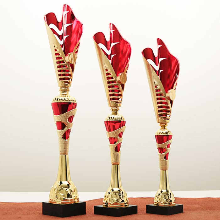 Кубок нагородний K5102A золотий на дерев’яній основі H54см