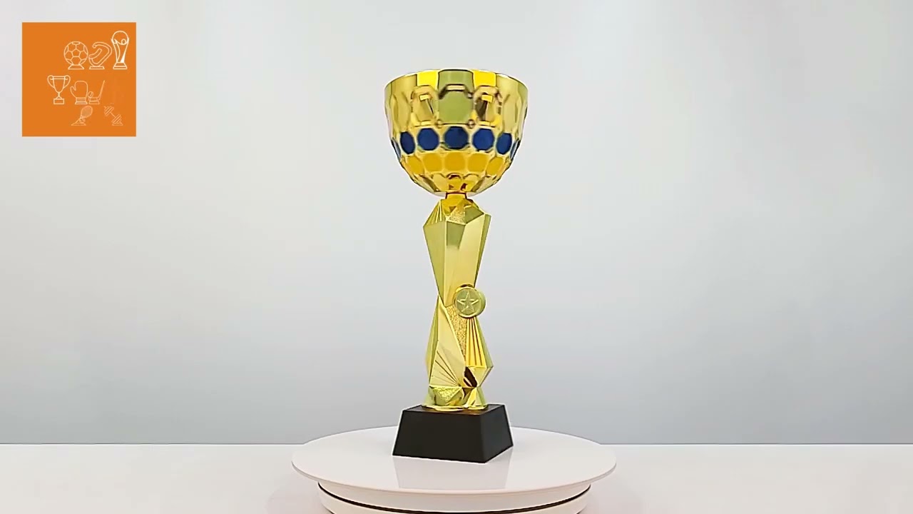 Кубок нагородний K5122B золотий на дерев’яній основі H35см, чаша D14см