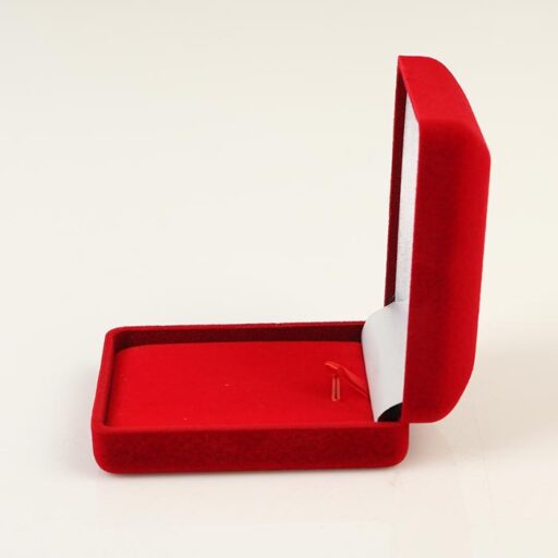 Футляры для хранения военных наград: бархат, натуральная кожа или массив дерева?